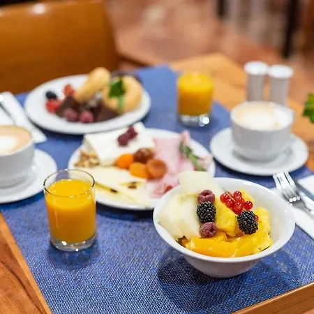 Crisol Quindós Hotel 3*