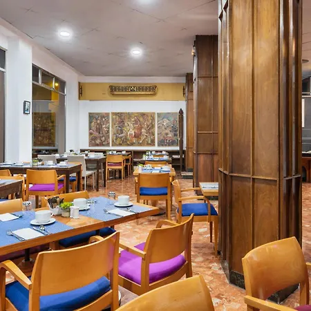 Hotel Crisol Quindos