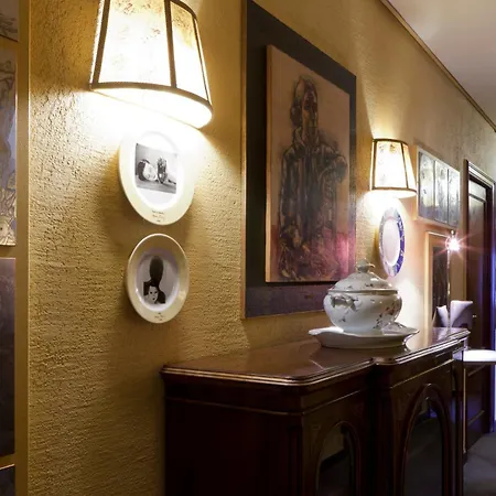 Crisol Quindos فندق