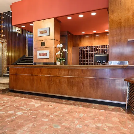 Crisol Quindos 3* León