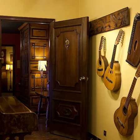 Crisol Quindos Hotel