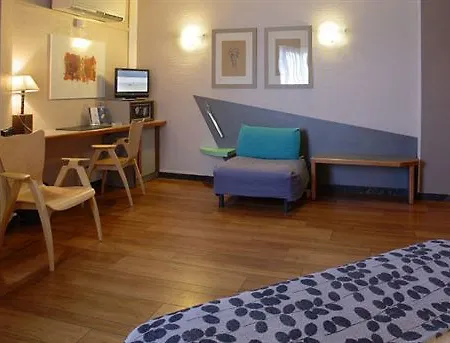 Crisol Quindos Hotel 3*