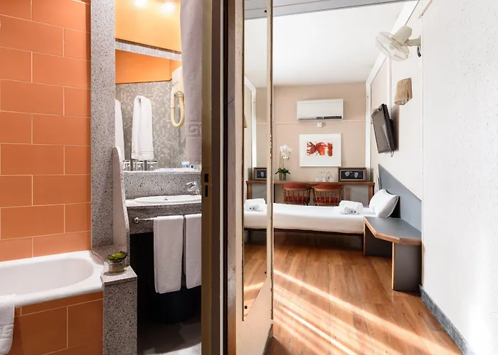 Crisol Quindós Hotel