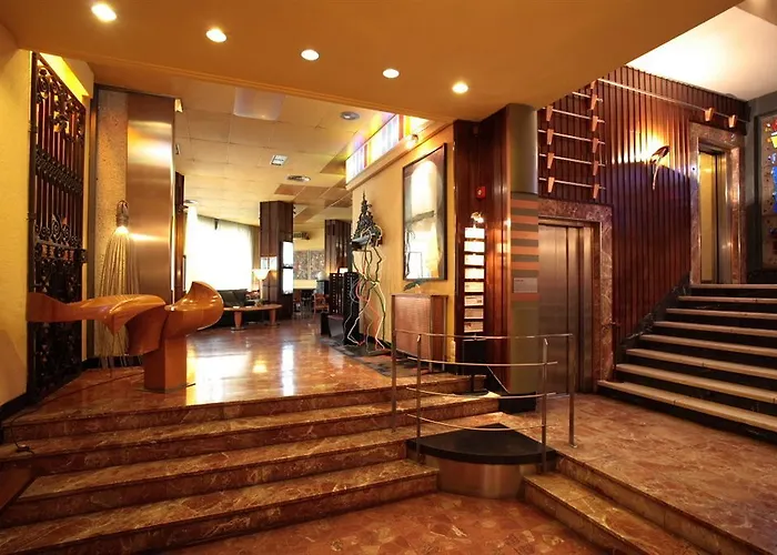 Crisol Quindós 3* León